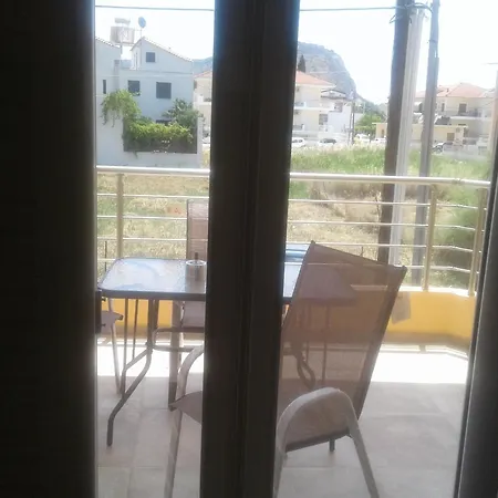 καινούριο σπίτι σε ήσυχη τοποθεσία