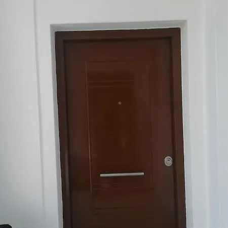 καινούριο σπίτι σε ήσυχη τοποθεσία *
